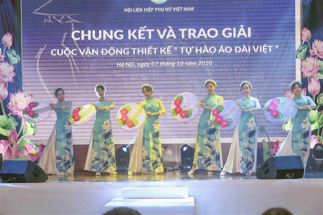 Chương trình văn nghệ tại buổi lễ. Ảnh: Tuấn Đức - TTXVN