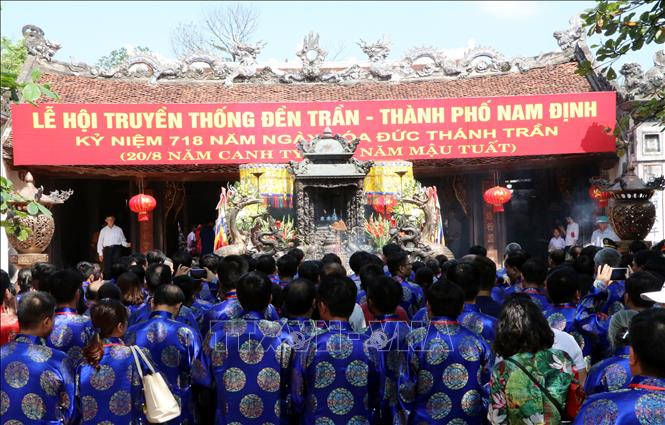 Đền Trần khai hội hàng năm 