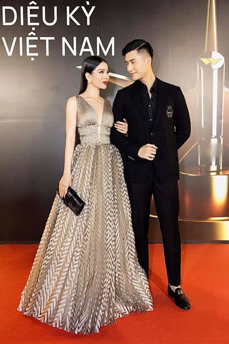 thời trang bên tình trẻ, thời trang bên tình trẻ của sao Việt, Sao Việt và tình trẻ, thời trang của tình trẻ sao Việt, sao Việt và gu thời trang bên tình trẻ