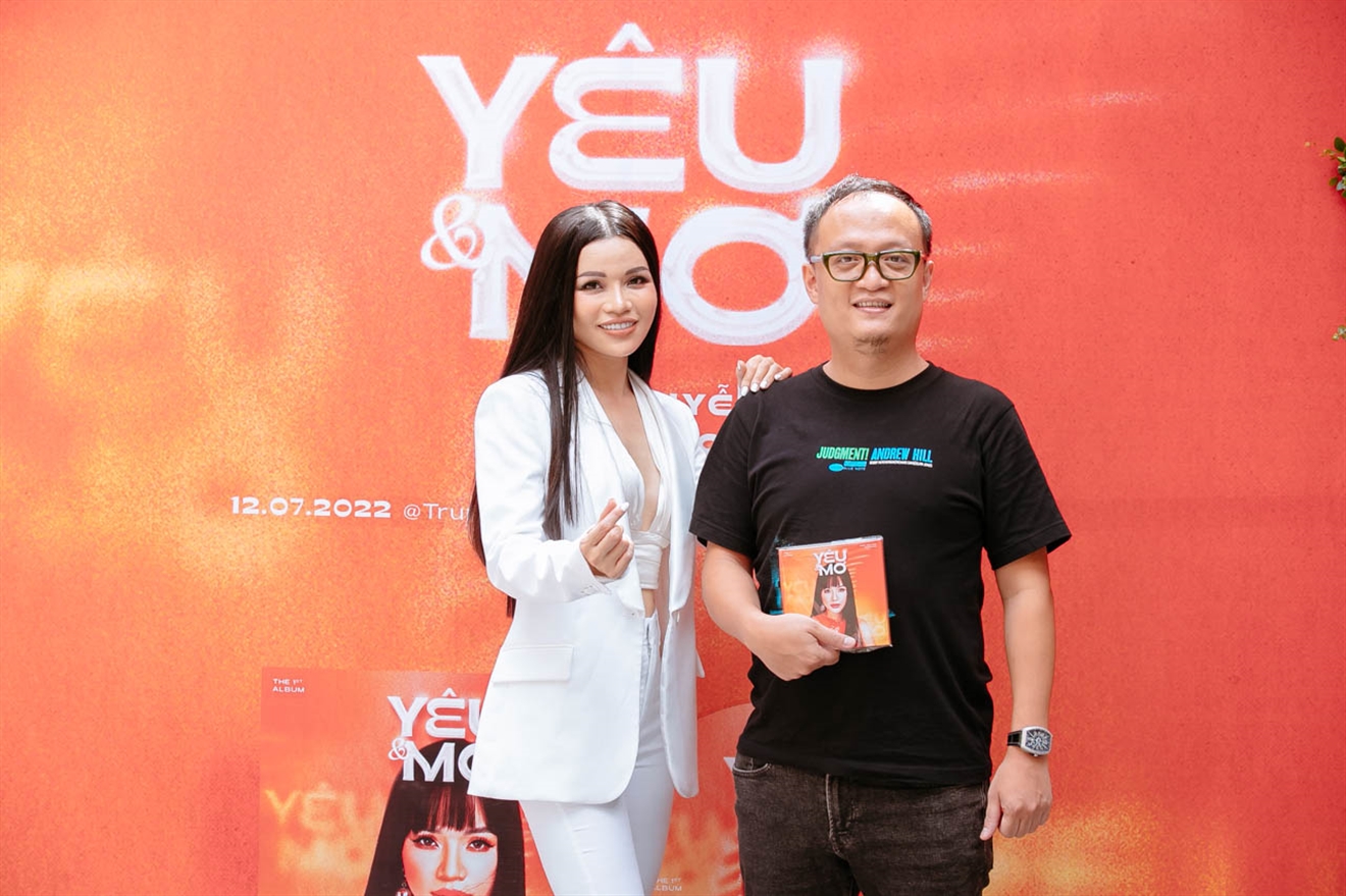 Hiền Nguyễn Soprano, album Yêu và Mơ, Yêu và Mơ, album, ra mắt album đầu tay, Hiền Nguyễn Soprano ra mắt album, Hiền Nguyễn Soprano ra mắt album đầu tay, ra album đầu tay
