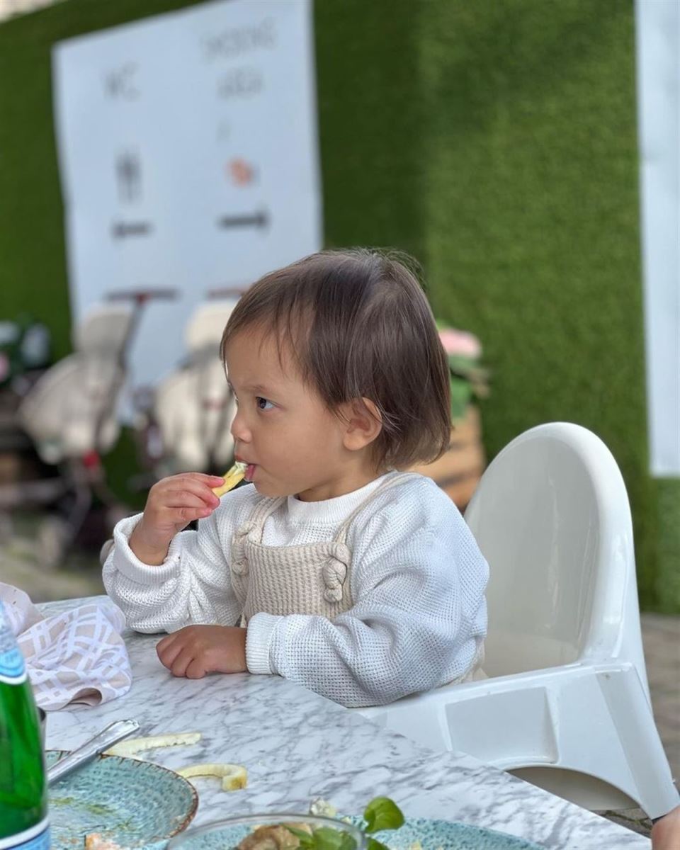 Chọn bảo mẫu, Sao Việt chọn bảo mẫu cho con, tiêu chí chọn bảo mẫu của sao Việt, bảo mẫu nhà sao Việt, bảo mẫu của con sao Việt, sao Việt, con của sao Việt, bảo mẫu