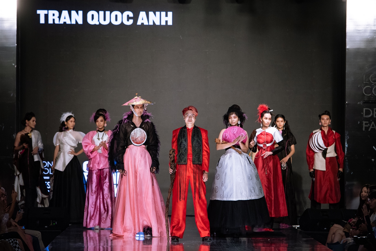 Tuần lễ thời trang. Học viện Thiết kế và Thời trang London Hà Nội. Triển lãm