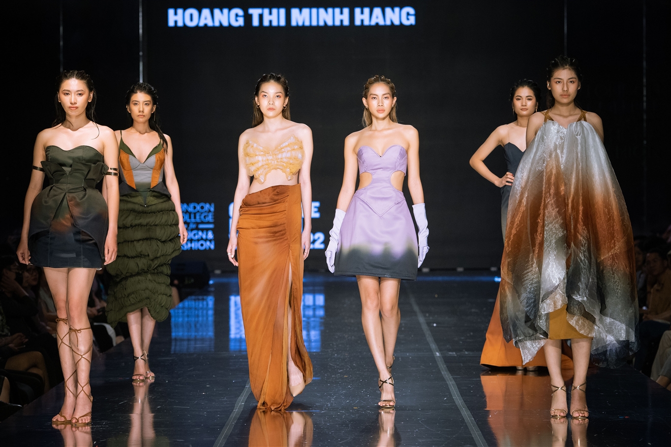 Tuần lễ thời trang. Học viện Thiết kế và Thời trang London Hà Nội. Triển lãm