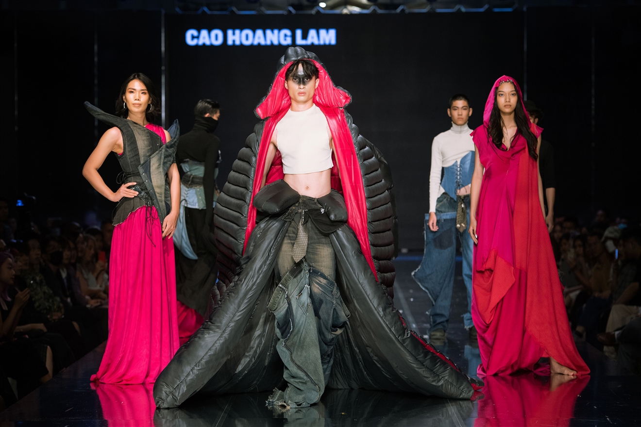 Tuần lễ thời trang. Học viện Thiết kế và Thời trang London Hà Nội. Triển lãm