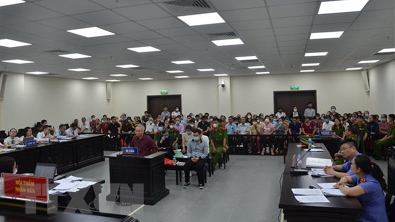 Chủ tịch Trung tâm Hỗ trợ người nghèo, phạt tù chung thân, đề nghị phạt tù