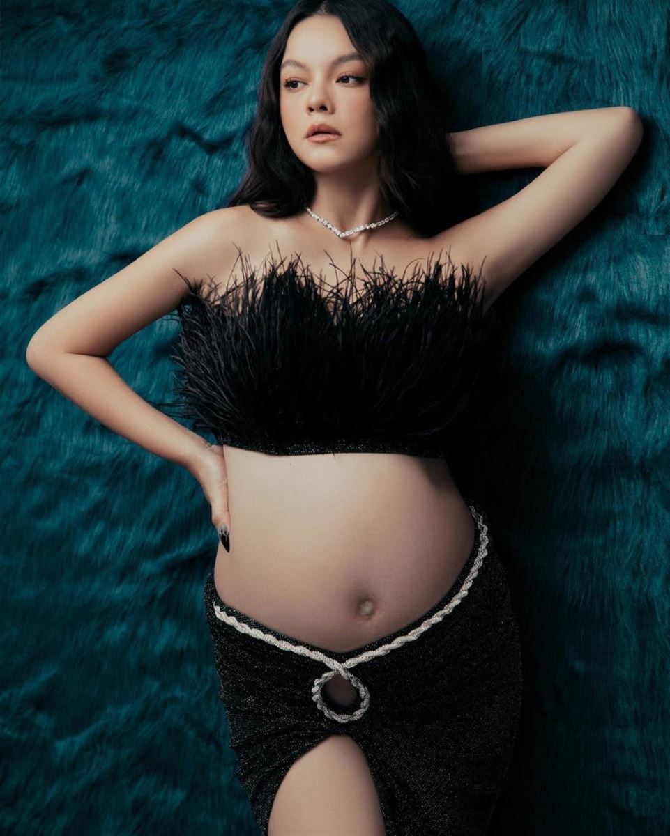 Phạm Quỳnh Anh, Phạm Quỳnh Anh đi làm sau sinh, Phạm Quỳnh Anh sau sinh, Phạm Quỳnh Anh đi làm sau 18 ngày sinh, ca sĩ Phạm Quynh Anh, Phạm Quỳnh Anh sinh con thứ 3