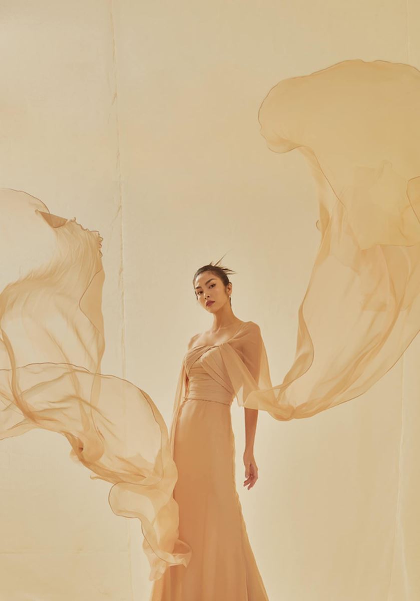 Vợ chồng Hà Tăng, Hà Tăng nấu ăn, Hà Tăng náu ăn ngon, Hà Tăng làm bếp, Louis Nguyễn, Louis Nguyễn khen vợ nấu ăn ngon, Louis Nguyễn khen vợ, vợ chồng Louis Nguyễn