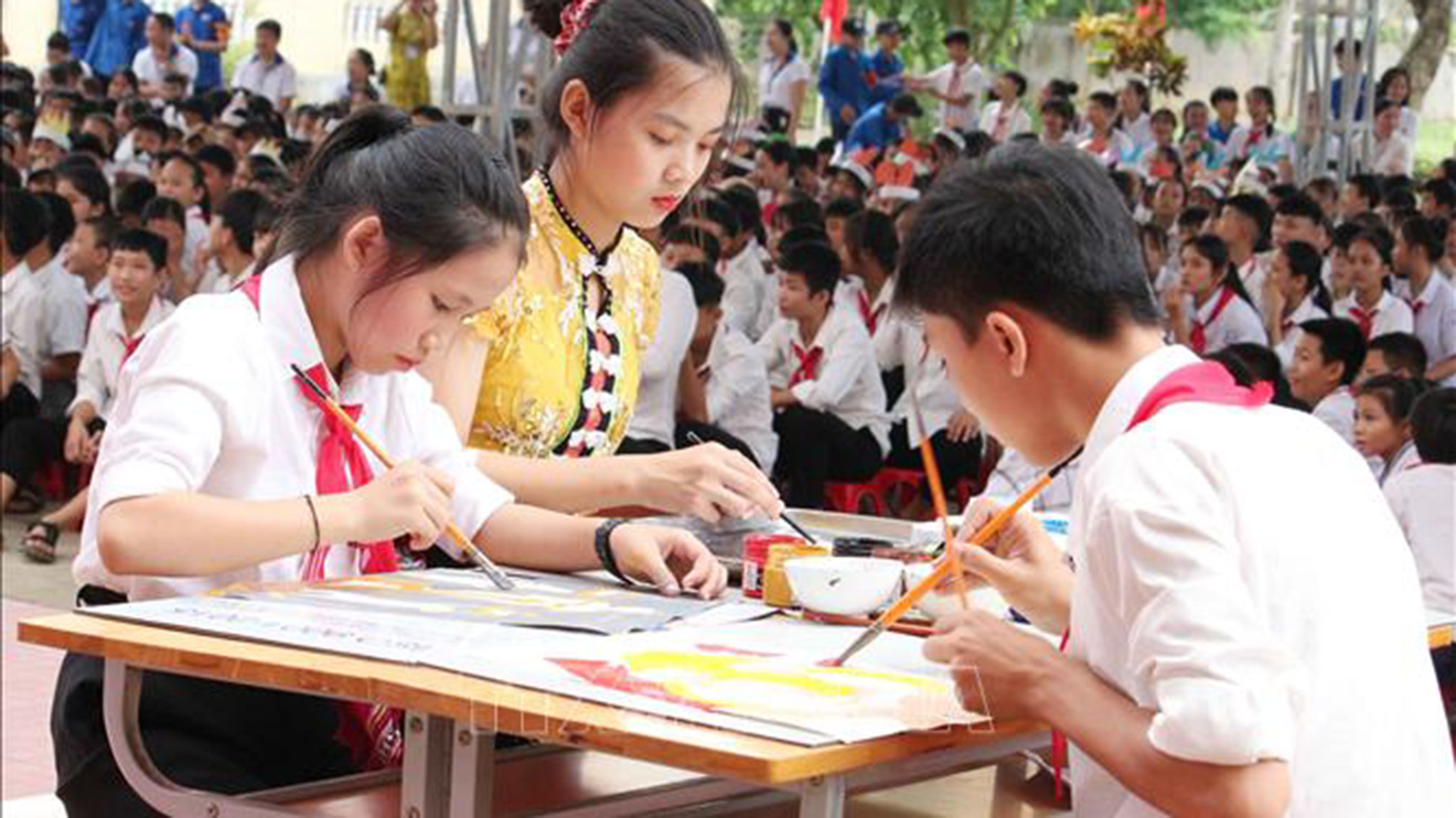 Tụt hậu, trẻ em gái tụt hậu so với trẻ em trai