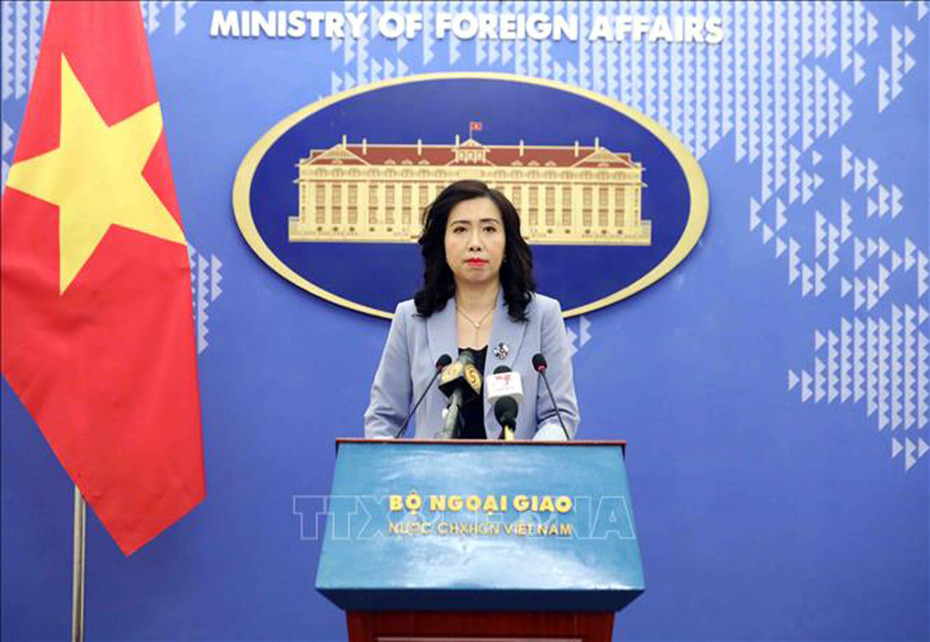 Họp báo thường kì, bảo hộ công dân