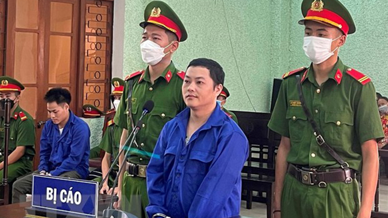 Tử hình tội mua bán trái phép 10 bánh heroin, tuyên phạt tử hình