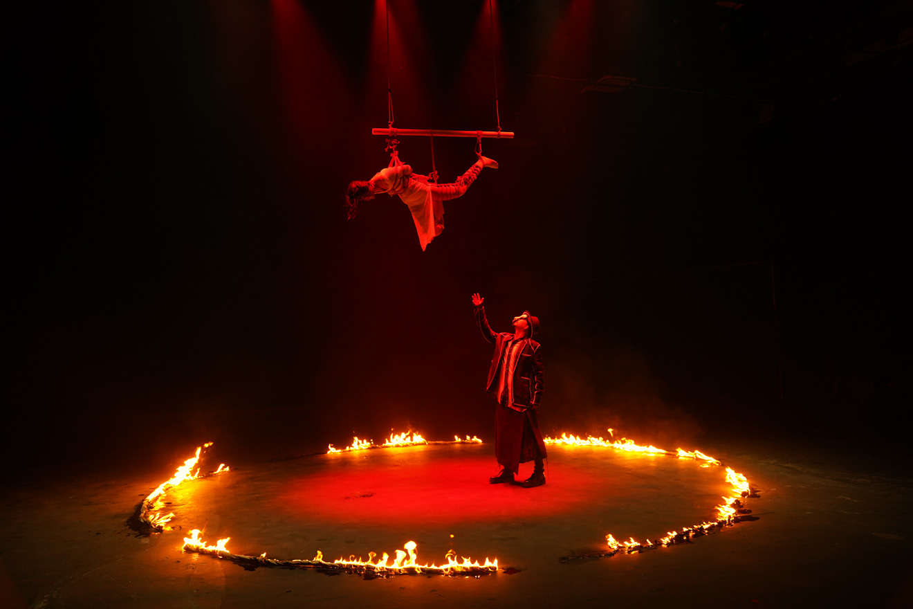 MV Quay lại giường đi em, Hà Lê