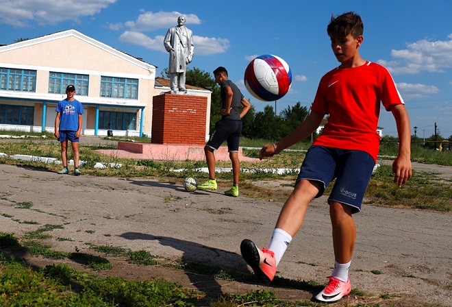 Bên lề World Cup: Dimitri Strazhkov 'ước mơ' thi đấu cho đội tuyển Nga