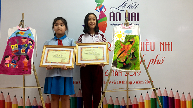 Một học sinh lớp 4 đoạt giải Nhất hội thi vẽ áo dài - Du Lịch ...
