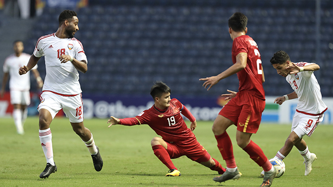 Quang Hải hay Văn Hậu, Hùng Dũng... sẽ không có mặt ở gala trao thưởng Quả bóng vàng Việt Nam 2019 dự kiến diễn ra ngày 13/2 tới khi BTC đã thông báo hoãn. Ảnh: Hoàng Linh