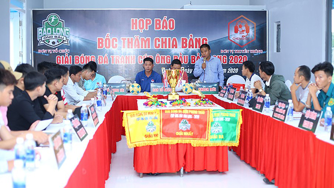 BTC họp báo bốc thăm chia bảng đấu