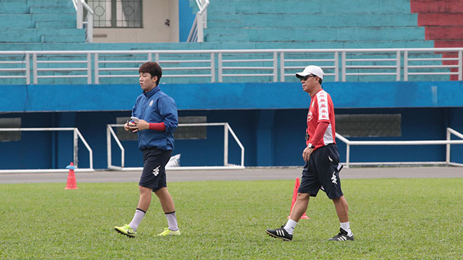 bóng đá Việt Nam, tin tức bóng đá, bong da, tin bong da, HLV Chung Hae Seong, CLB TPHCM, Hữu Thắng, Công Phượng, V League, BXH V League, kết quả bóng đá hôm nay