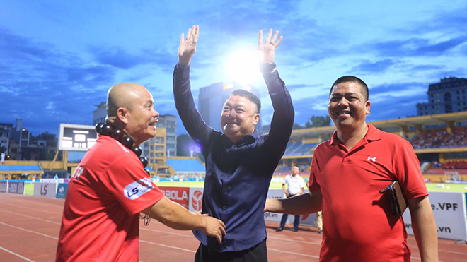 V-League sau vòng 12 'căng như dây đàn'