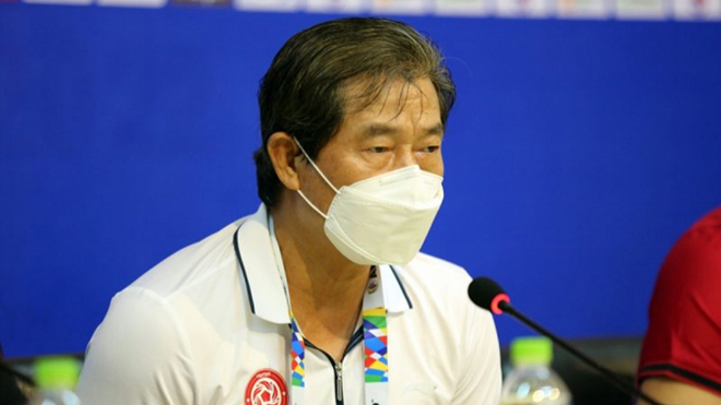 HLV Bae Ji Won trải qua những ngày khủng hoảng với Viettel. Ảnh: VFF