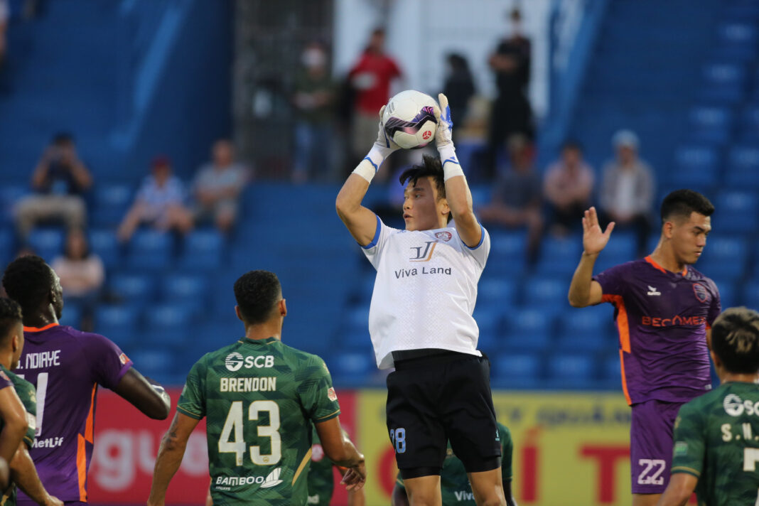 Bùi Tiến Dũng được HLV Vũ Tiến Thành ưu tiên sử dụng khi dẫn dắt CLB TP.HCM. Ảnh: VPF