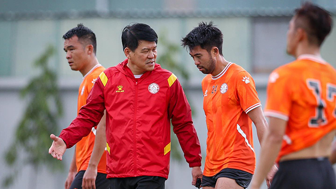 Lee Nguyễn nhận thưởng 'khủng' nếu cùng TPHCM trụ hạng