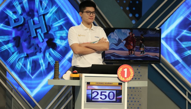 Nguyễn Hoàng Khánh - nam sinh Quảng Ninh trở thành Quán quân Đường lên đỉnh Olympia 2021