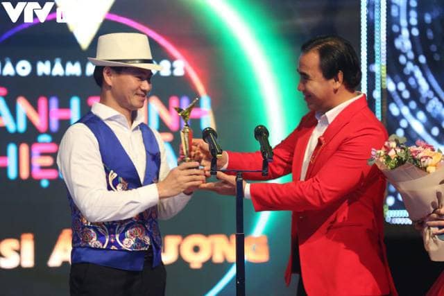 VTV Awards 2021, Lễ trao giải VTV Awards 2021, Ấn tượng VTV, Chào năm mới, Chào năm mới 2022, Hành trình nhiệm màu, Chúc mừng năm mới 2022, Diễn viên ấn tượng