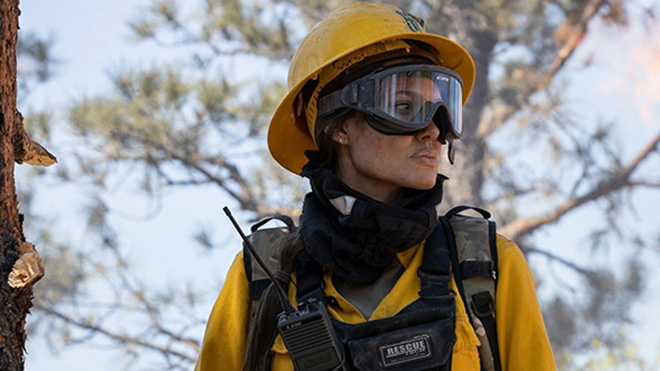 'Kẻ nguyền ta chết': 'Bom tấn' mới của Angelina Jolie có gì hot?