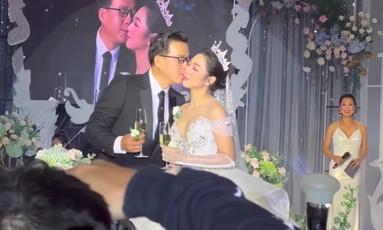 Hà Thanh Xuân, vua cá koi Việt Nam, vua cá koi Việt Nam Thắng Ngô, Thắng Ngô, ca sĩ Hà Thanh Xuân, Hà Thanh Xuân và Thắng Ngô, vua cá koi, đám cưới hà thanh xuân