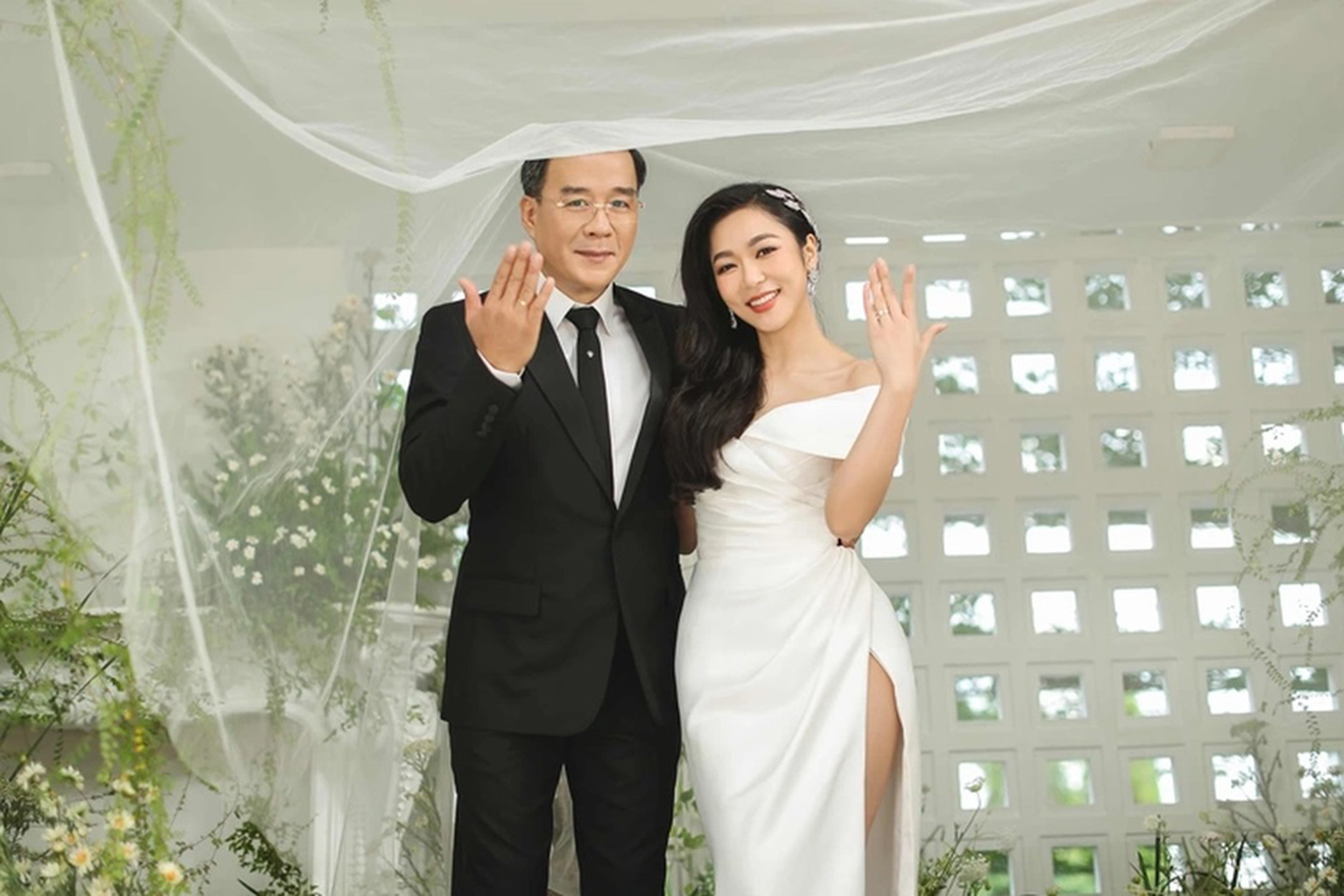 Hà Thanh Xuân, vua cá koi Việt Nam, vua cá koi Việt Nam Thắng Ngô, Thắng Ngô, ca sĩ Hà Thanh Xuân, Hà Thanh Xuân và Thắng Ngô, vua cá koi, đám cưới hà thanh xuân