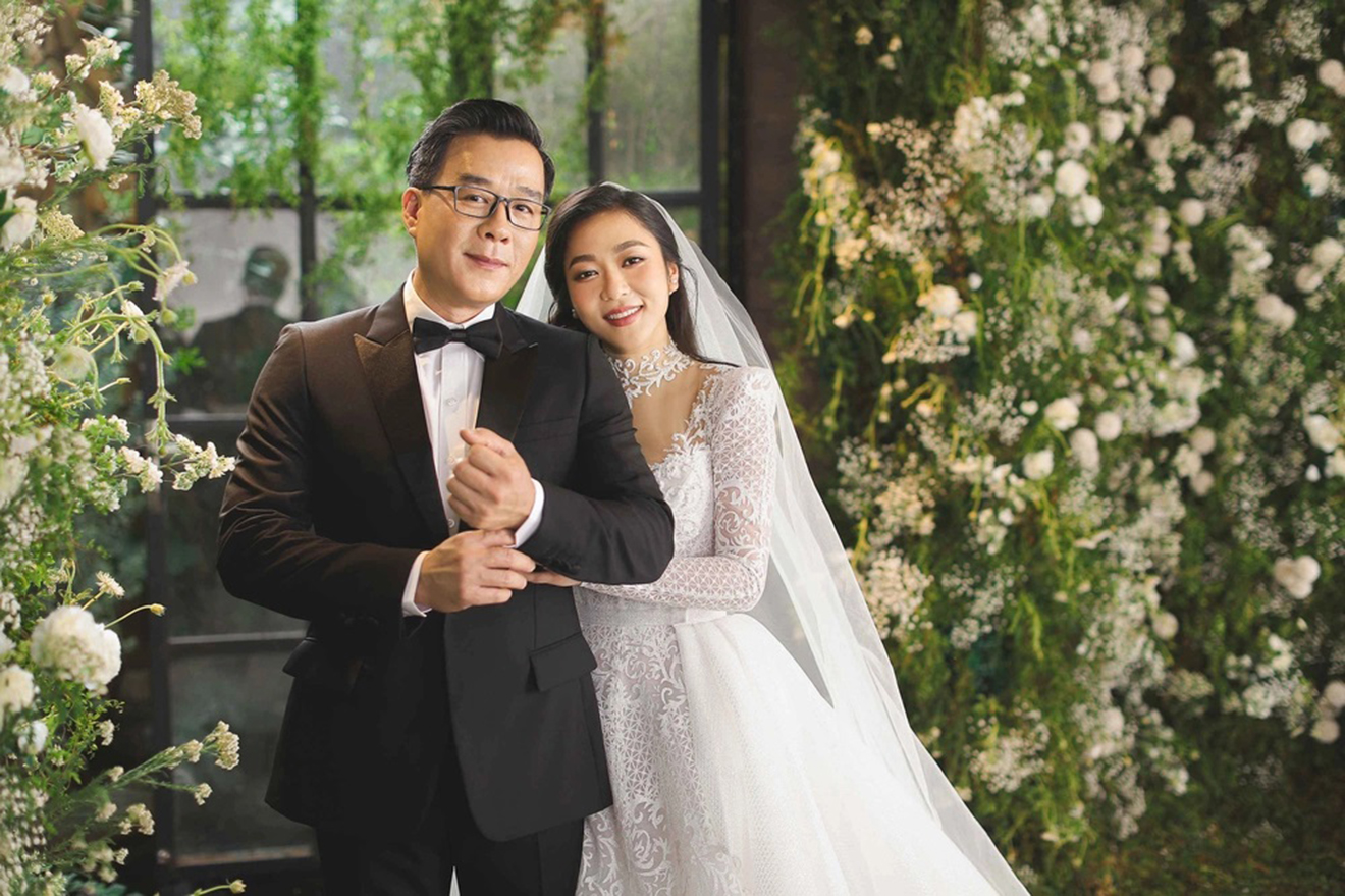 Hà Thanh Xuân, vua cá koi Việt Nam, vua cá koi Việt Nam Thắng Ngô, Thắng Ngô, ca sĩ Hà Thanh Xuân, Hà Thanh Xuân và Thắng Ngô, vua cá koi, đám cưới hà thanh xuân