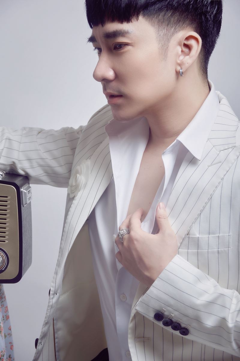 Quang Hà, Liveshow Quang Hà, Hà show, Hà show cháy vé, Vé liveshow Quang Hà, Lệ Quyên, Bằng Kiều, Bài hát anh tặng riêng em 3, liveshow quang hà cháy vé