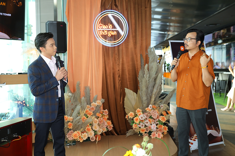Giao lộ thời gian, Giao lộ thời gian số đầu tiên, Đức Phúc và Ưng Hoàng Phúc, Đức Phúc, Ưng Hoàng Phúc, Dương Cầm, Lân Nhã, Thanh Lam, Thanh Hà, Trúc Nhân