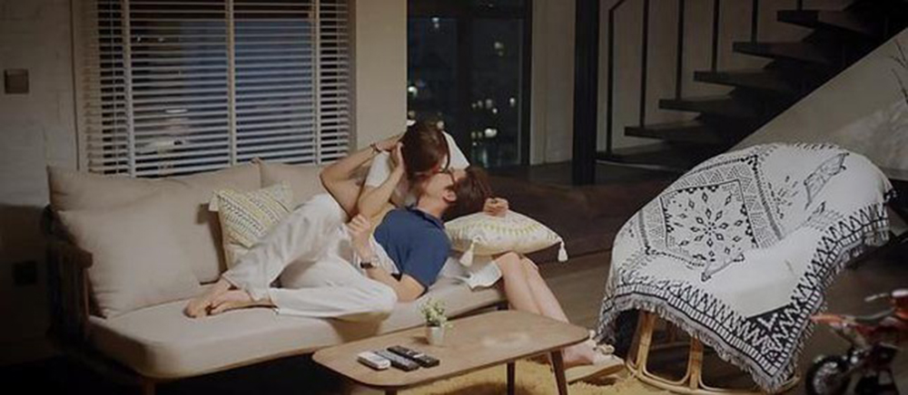 Thương ngày nắng về, Thương ngày nắng về tập 32, Đình Tú và Huyền Lizzie, Huyền Lizzie và Đình Tú, Huyền Lizzie, Đình Tú, Phim Thương ngày nắng về, thuong ngay nang ve