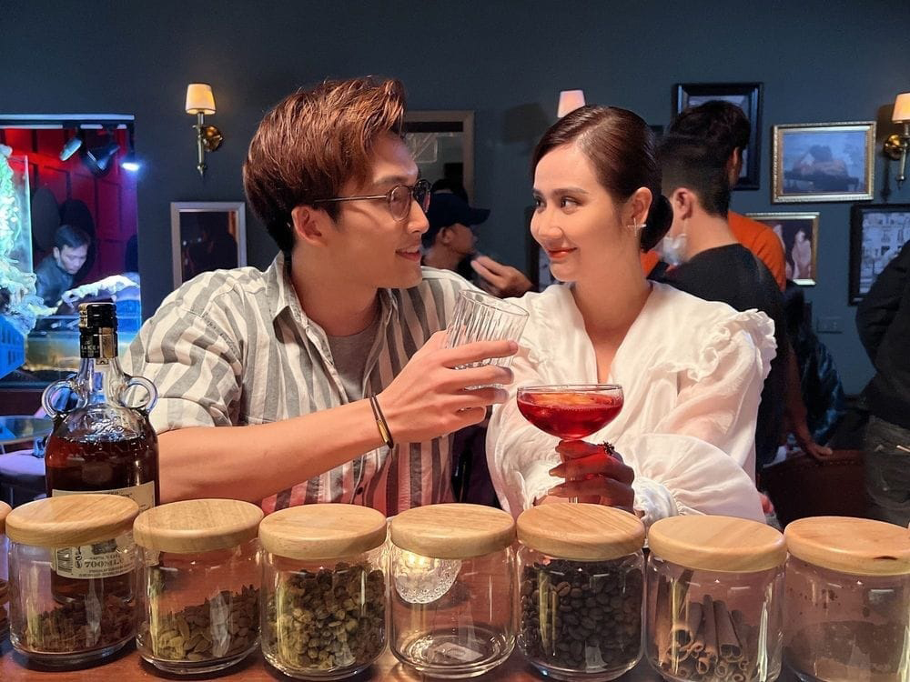 Thương ngày nắng về, Thương ngày nắng về tập 32, Đình Tú và Huyền Lizzie, Huyền Lizzie và Đình Tú, Huyền Lizzie, Đình Tú, Phim Thương ngày nắng về, thuong ngay nang ve