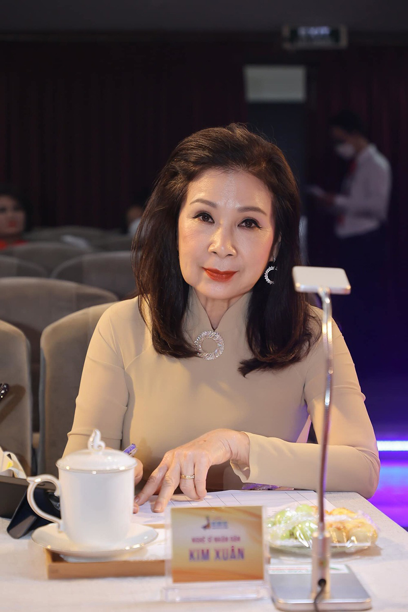 NSND Kim Xuân, NSND Kim Xuân gia đình, NSND Kim Xuân đời thực, Kim Xuân dv, Kim Xuân thời trẻ, chồng nghệ sĩ Kim Xuân, Gia đình nghệ sĩ Kim Xuân, kim xuan dien vien