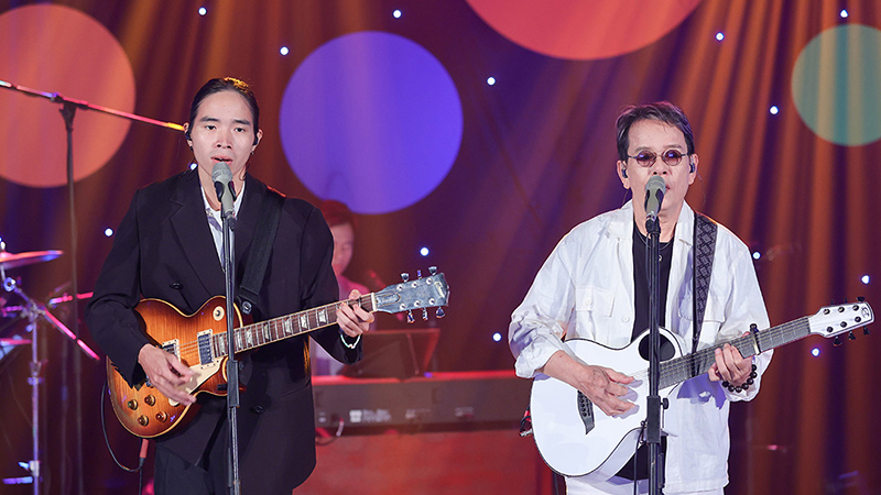 'Giao lộ thời gian': Nhạc sĩ Đức Huy phá lệ, hát hit 'Một đêm say' của Thịnh Suy 