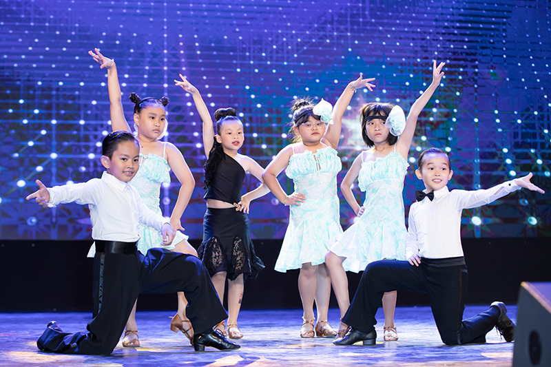 Khánh Thi và Phan Hiển, Đám cưới Khánh Thi Phan Hiển, Khánh Thi, Phan Hiển, Phan Hiển cầu hôn Khánh Thi, Vợ chồng Khánh Thi Phan Hiển