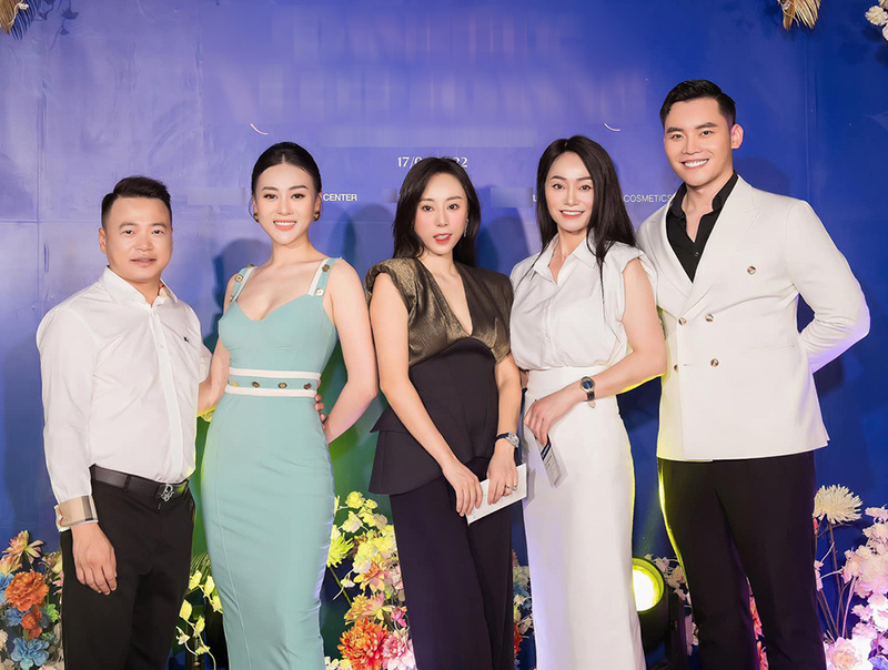 Phương Oanh, Phương Oanh cà Shark Bình, Phương Oanh và bạn trai, Phương Oanh FB, Phương Oanh ồn ào, Phương Oanh Facebook