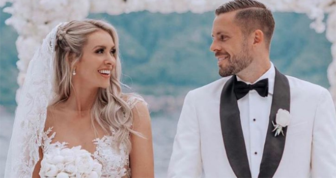 Gylfi Sigurdsson, everton, wags, người đẹp, nghịch súng, em vợ, iceland, Maximilian Helgi Ivarsson