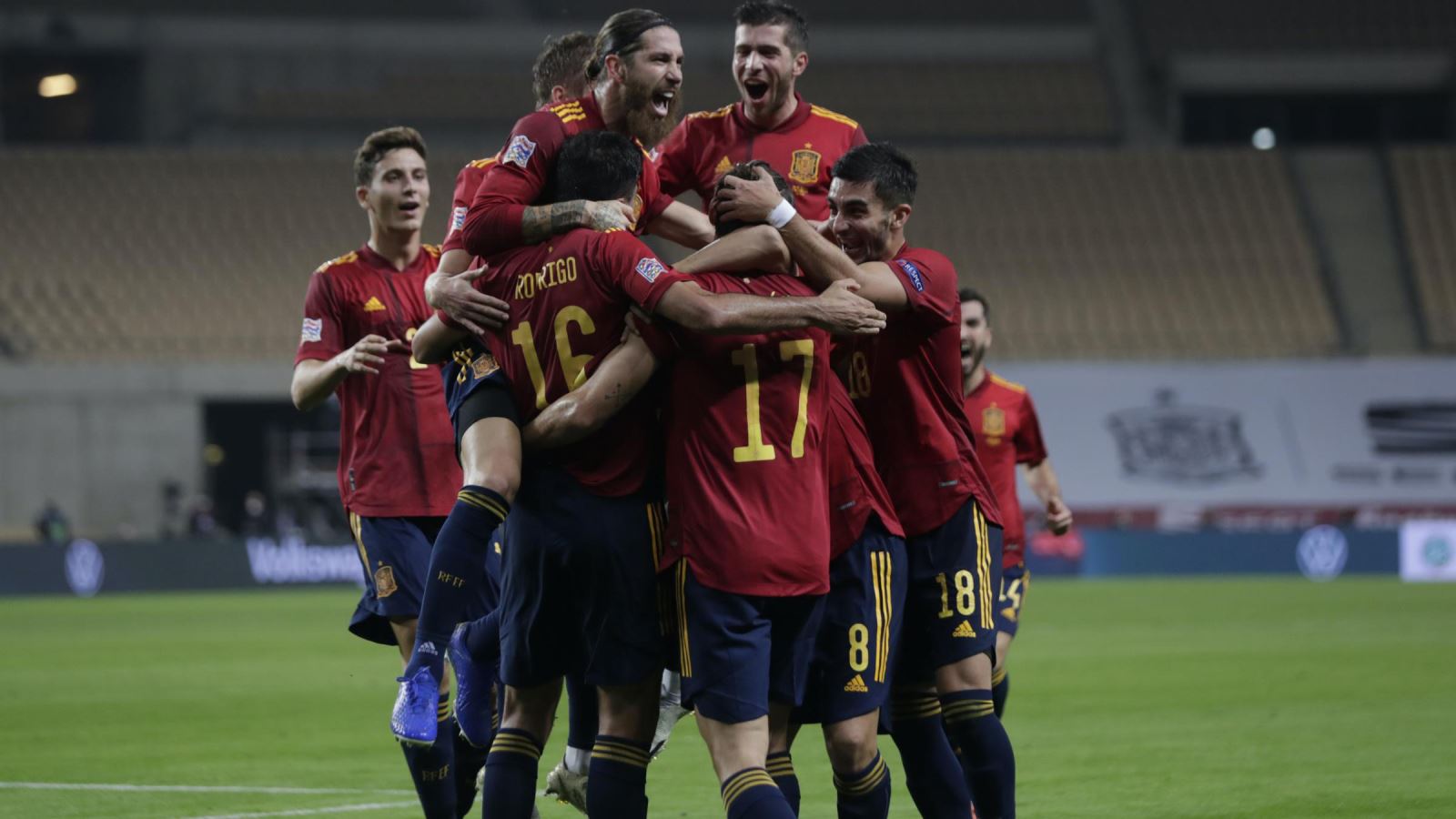 Bóng đá hôm nay 18/11: Tây Ban Nha thắng Đức 6-0. MU thanh lý 3 cầu thủ
