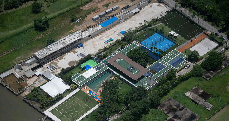 Chú thích Neymar, brazil, năm mới, neymar, tiệc tùng, năm 2021, tiệc đầu năm mới