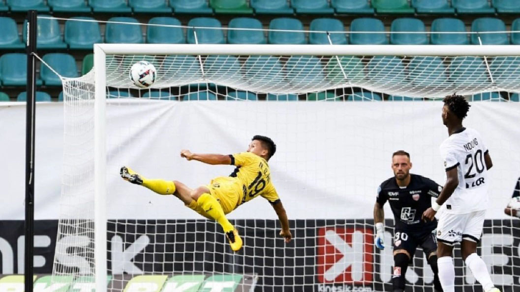 Quang Hải có thể làm tốt hơn Chanathip nhờ 'yếu tố đặc biệt' tại Pau FC?