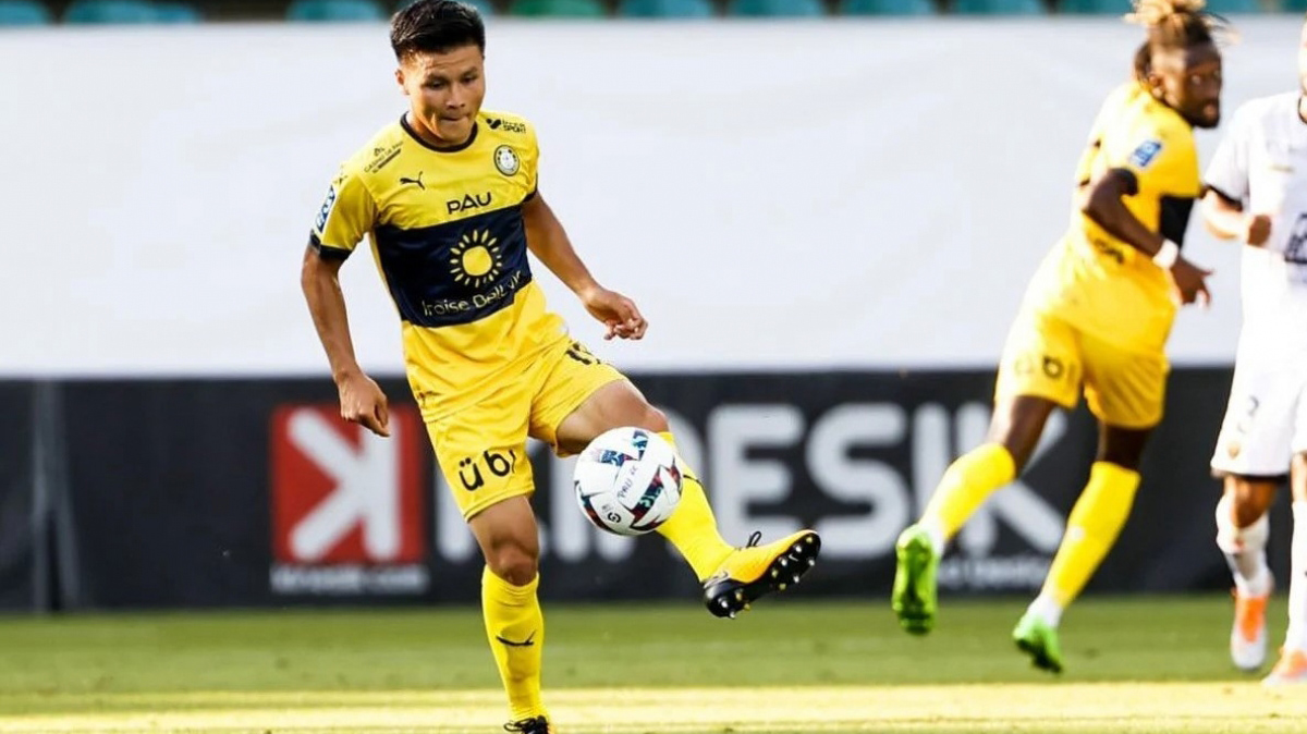 Báo Pháp tiếc nuối khi đồng đội bỏ lỡ pha 'dọn cỗ' của Quang Hải 