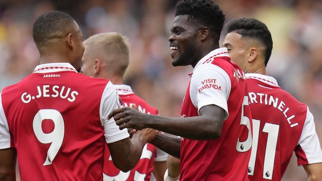 Arsenal 3-1 Tottenham: Bắn hạ 'Gà trống', Arsenal tiếp tục đứng đầu Ngoại hạng Anh