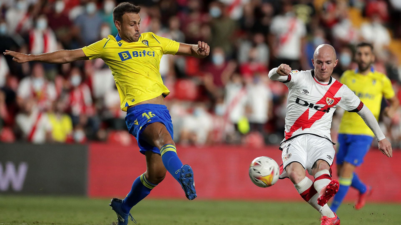Soi kèo nhà cái Vallecano vs Cadiz. Nhận định, dự đoán bóng đá La Liga (19h00, 22/10)