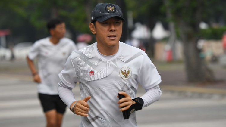 Báo Indonesia 'tá hoả' vì HLV Shin Tae Yong vẫn vắng mặt khi AFF Cup cận kề