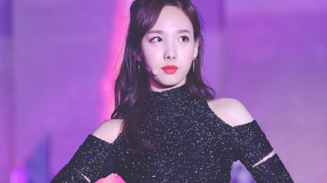 10 lần Nayeon Twice 'đốt mắt' fan với đường cong cơ thể, vòng eo cực nóng bỏng