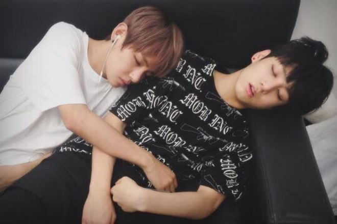 BTS, BTS tin tức, BTS thành viên, Kpop, BTS idol, BTS Kpop idol, Jungkook, Jungkook BTS, BTS Jungkook, BTS sleeping, BTS ngủ, ảnh BTS, BTS ảnh, BTS photo, BTS members, RM