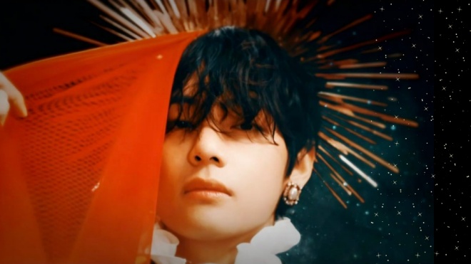 Tên V BTS gắn với cụm từ 'người đàn ông đẹp trai nhất' bất bại trên Google