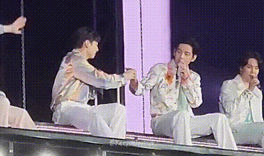 BTS, BTS tin tức, BTS thành viên, Kpop, army bts, BTS idol, V, V BTS, BTS V, Jungkook BTS, BTS Jungkook, Jungkook, BTS concert, Permission To Dance On Stage, BTS live